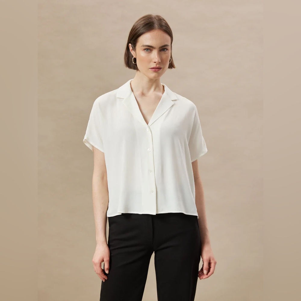 OAK + FORT Short Sleeve Collar Button Up Blouse Cream White Medium Minimalist